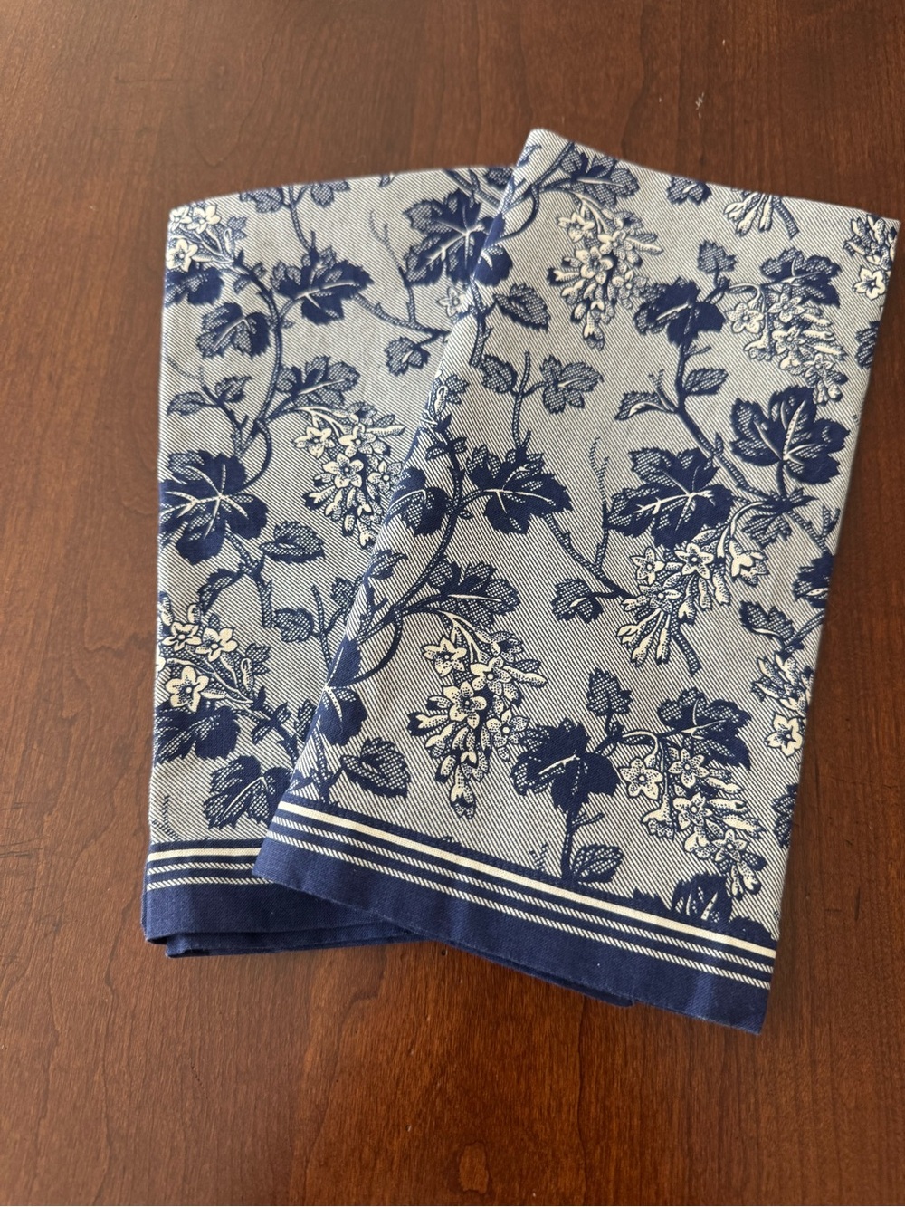Williams Sonoma Blue Floral Napkins – Set of 2 – NWOT